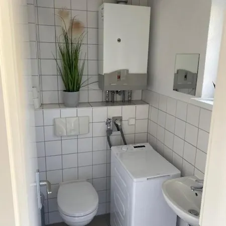 Ferienhaus Am Yachthafen 1 *